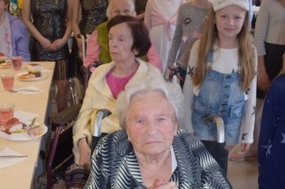 Narozeninová oslava - překvapení od ZŠ Umělecká v Jablonci nad Nisou