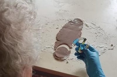 Velikonoce, cvičení s padákem i pohádkové představení, to je duben 2019
